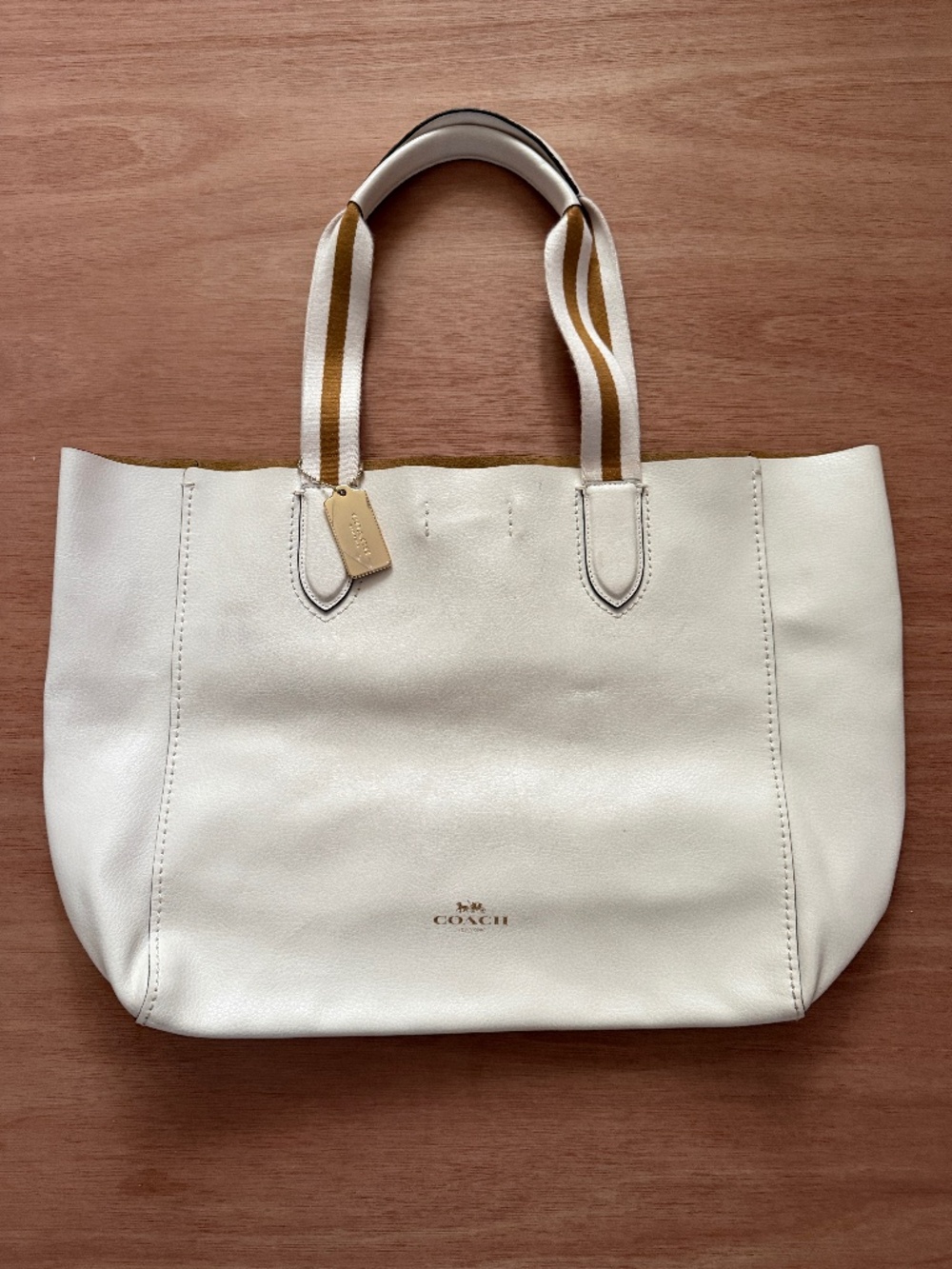 Coach Chalk White Cream Pebbled Leather Derby Tote Strpped Shoulder Straps Gold